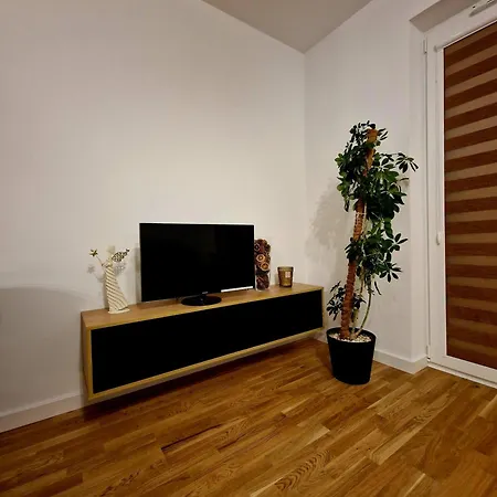 Multi House 3 Apartment